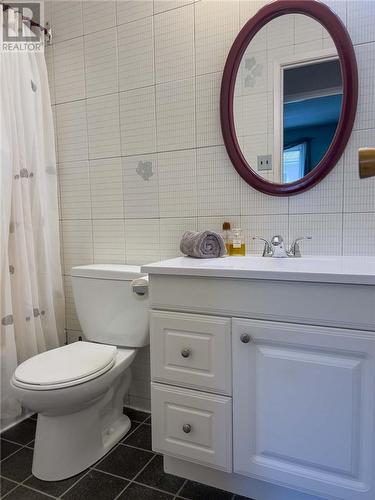 572 Summerhill Crescent, Sudbury, ON - Indoor Photo Showing Bathroom