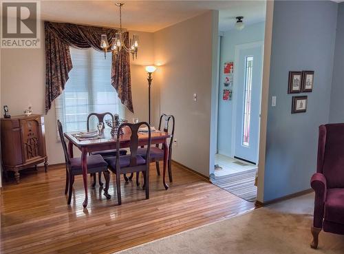 572 Summerhill Crescent, Sudbury, ON - Indoor Photo Showing Dining Room