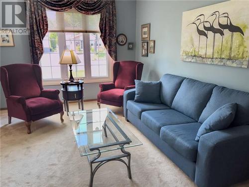 572 Summerhill Crescent, Sudbury, ON - Indoor Photo Showing Living Room