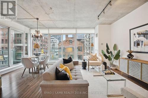 309 - 333 Adelaide Street E, Toronto, ON - Indoor Photo Showing Living Room