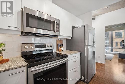 309 - 333 Adelaide Street E, Toronto (Moss Park), ON - Indoor Photo Showing Kitchen With Stainless Steel Kitchen