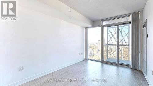 3605 - 50 Wellesley Street E, Toronto, ON - Indoor Photo Showing Other Room