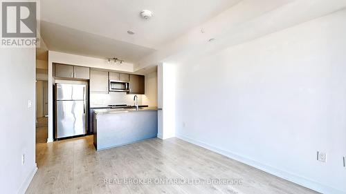 3605 - 50 Wellesley Street E, Toronto (Church-Yonge Corridor), ON - Indoor Photo Showing Kitchen