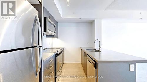 3605 - 50 Wellesley Street E, Toronto, ON - Indoor Photo Showing Kitchen