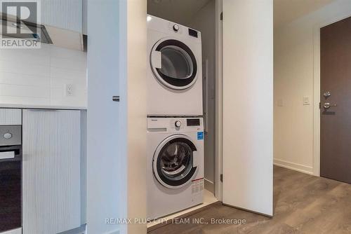 2401 - 20 Richardson Street, Toronto (Waterfront Communities), ON - Indoor Photo Showing Laundry Room