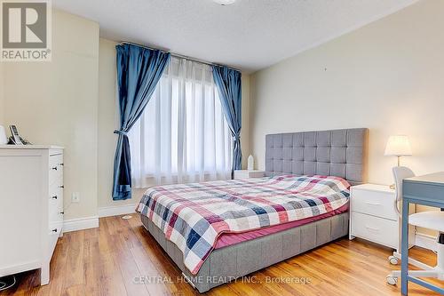 21 - 21 Galleria Parkway, Markham (Commerce Valley), ON - Indoor Photo Showing Bedroom