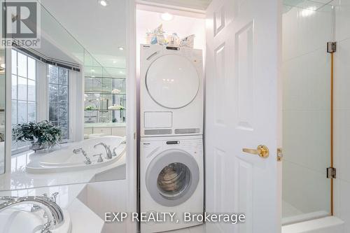 69 Kirkhill Place, Vaughan, ON - Indoor Photo Showing Laundry Room