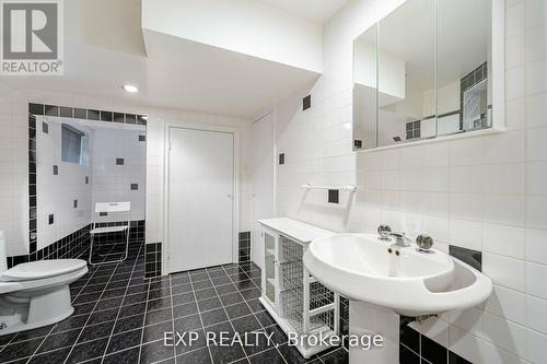 69 Kirkhill Place, Vaughan, ON - Indoor Photo Showing Bathroom