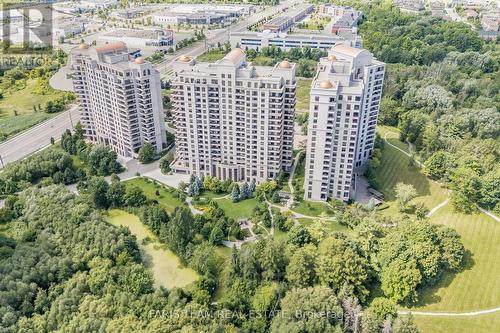 701 - 9235 Jane Street, Vaughan, ON - Outdoor With View