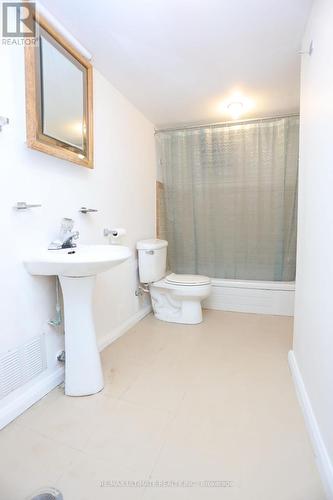 138 Bowie Avenue, Toronto (Briar Hill-Belgravia), ON - Indoor Photo Showing Bathroom