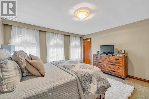 33 Hamer Boulevard, Toronto (Kingsview Village-The Westway), ON - Indoor Photo Showing Bedroom