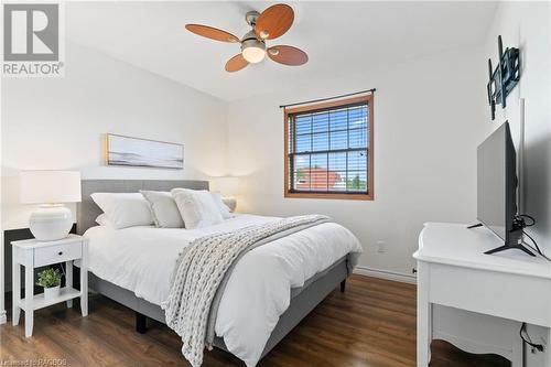 334 Parkwood Drive, Port Elgin, ON - Indoor Photo Showing Bedroom