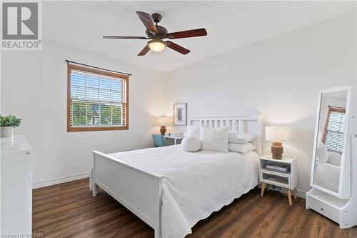 334 Parkwood Drive, Port Elgin, ON - Indoor Photo Showing Bedroom