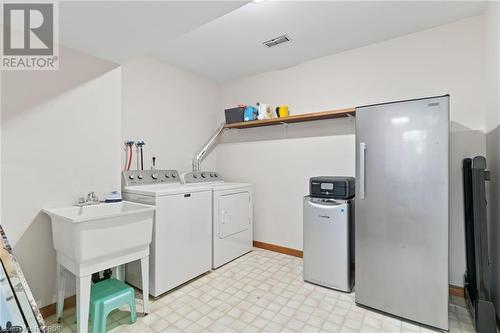 334 Parkwood Drive, Port Elgin, ON - Indoor Photo Showing Laundry Room