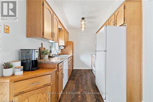 334 Parkwood Drive, Saugeen Shores, ON - Indoor Photo Showing Kitchen