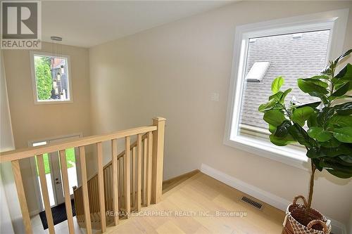 20 Clare Avenue, Hamilton, ON - Indoor Photo Showing Other Room