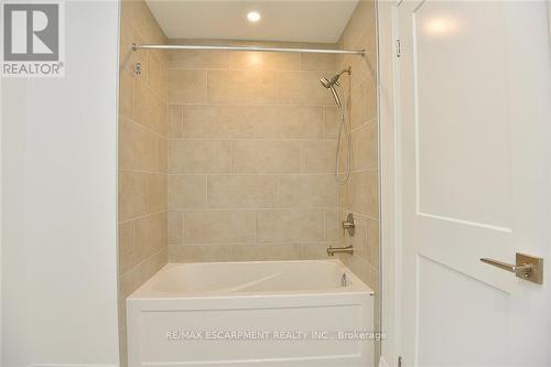 20 Clare Avenue, Hamilton, ON - Indoor Photo Showing Bathroom