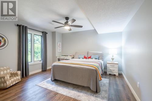 18 Westie Road, Brant (Brantford Twp), ON - Indoor Photo Showing Bedroom