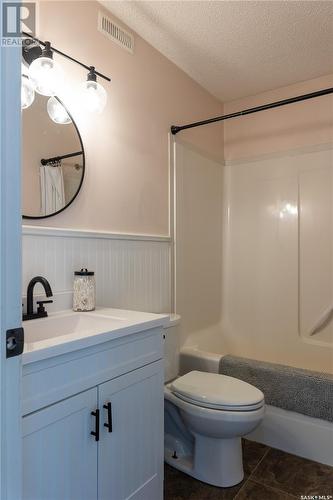 5140 Donnelly Crescent, Regina, SK - Indoor Photo Showing Bathroom