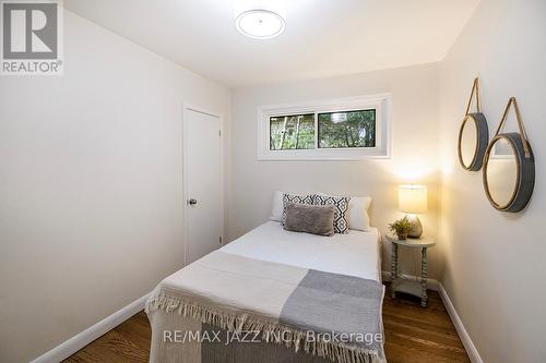 410 Elizabeth Street, Oshawa (Mclaughlin), ON - Indoor Photo Showing Bedroom