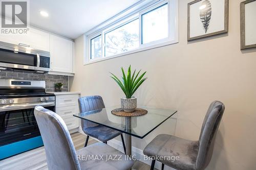 410 Elizabeth Street, Oshawa (Mclaughlin), ON - Indoor Photo Showing Dining Room