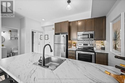 306 - 5317 Upper Middle Road, Burlington (Orchard), ON - Indoor Photo Showing Kitchen