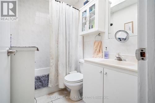 20 Irmac Court, Toronto, ON - Indoor Photo Showing Bathroom