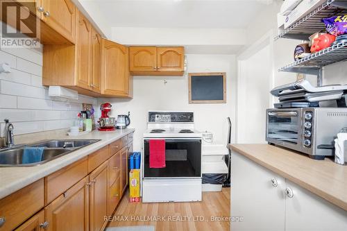 20 Irmac Court, Toronto (Lambton Baby Point), ON - Indoor Photo Showing Kitchen With Double Sink