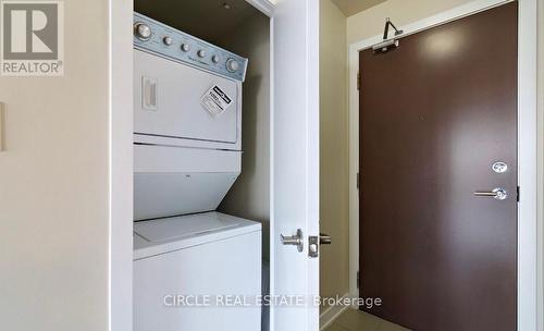 2801 - 4099 Brickstone Mews, Mississauga (Creditview), ON - Indoor Photo Showing Laundry Room