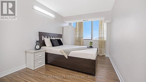 608 - 21 Markbrook Lane, Toronto (Mount Olive-Silverstone-Jamestown), ON - Indoor Photo Showing Bedroom