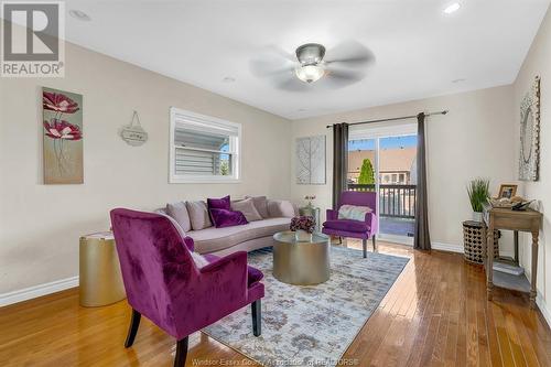 2512 Norcrest Avenue, Windsor, ON - Indoor Photo Showing Living Room