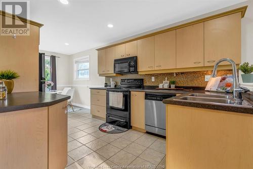 2512 Norcrest Avenue, Windsor, ON - Indoor Photo Showing Kitchen With Double Sink