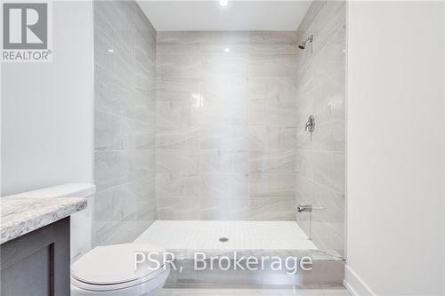 1 - 261 Skinner Road, Hamilton (Waterdown), ON - Indoor Photo Showing Bathroom