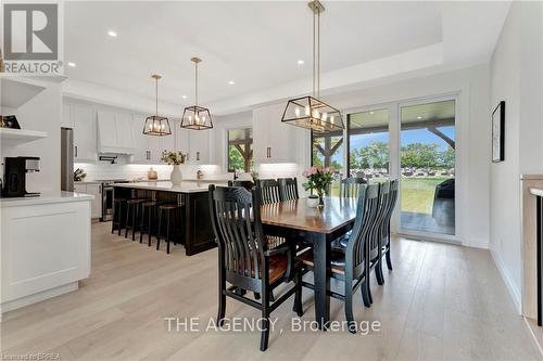 16 St Ladislaus Street, Norfolk, ON - Indoor Photo Showing Dining Room