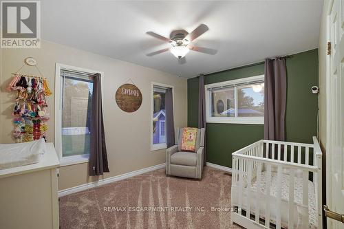 577 Glancaster Road, Hamilton (Airport Employment Area), ON - Indoor Photo Showing Bedroom