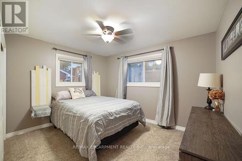 577 Glancaster Road, Hamilton (Airport Employment Area), ON - Indoor Photo Showing Bedroom