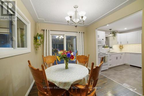 577 Glancaster Road, Hamilton (Airport Employment Area), ON - Indoor Photo Showing Dining Room