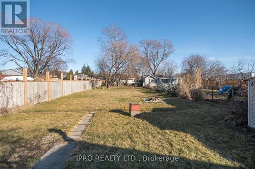 74 Pinelands Avenue, Hamilton (Lakeshore), ON - Outdoor