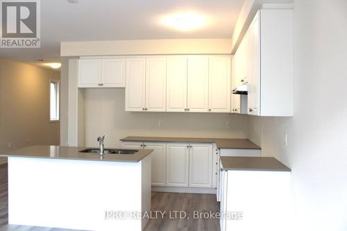 35 Conboy Drive, Erin, ON - Indoor Photo Showing Kitchen With Double Sink