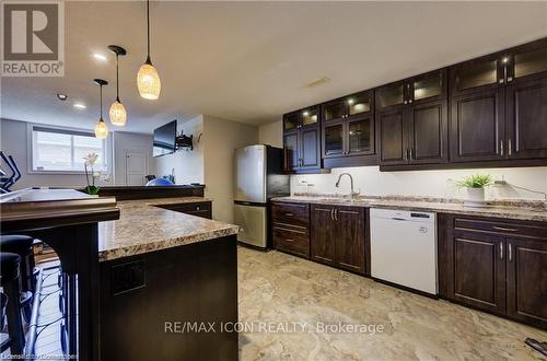 18 Anita Drive, Wellesley, ON - Indoor Photo Showing Kitchen