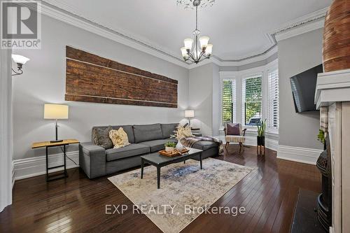 79-81 Oxford Street, Guelph (Exhibition Park), ON - Indoor Photo Showing Living Room