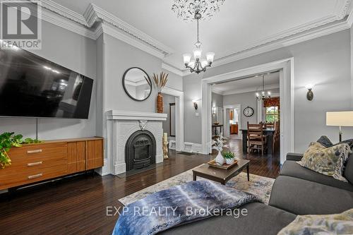 79-81 Oxford Street, Guelph (Exhibition Park), ON - Indoor Photo Showing Living Room With Fireplace