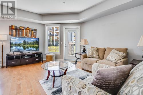 3645 Carrington Road Unit# 414, West Kelowna, BC - Indoor Photo Showing Living Room