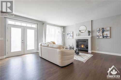 262 Kilspindie Ridge, Ottawa, ON - Indoor Photo Showing Living Room With Fireplace