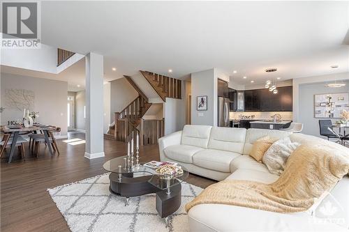 262 Kilspindie Ridge, Ottawa, ON - Indoor Photo Showing Living Room