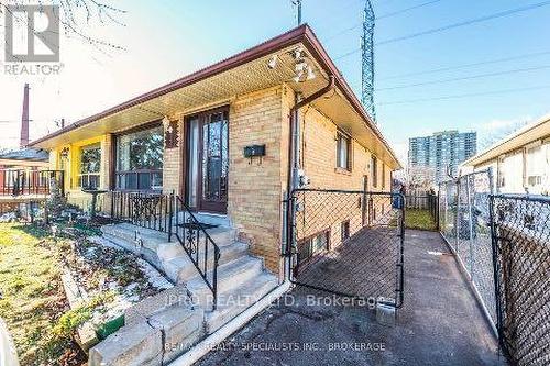 8 Virgilwood Drive, Toronto (Westminster-Branson), ON - Outdoor With Deck Patio Veranda