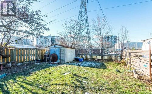 8 Virgilwood Drive, Toronto, ON - Outdoor