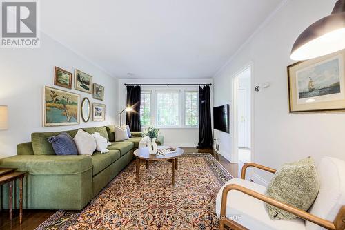 235 Divadale Drive, Toronto (Leaside), ON - Indoor Photo Showing Living Room