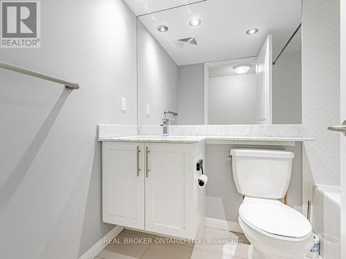 711 - 65 East Liberty Street, Toronto (Niagara), ON - Indoor Photo Showing Bathroom