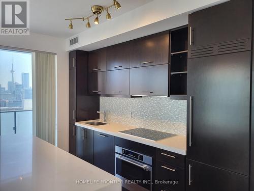 2802 - 65 St Mary Street, Toronto (Bay Street Corridor), ON - Indoor Photo Showing Kitchen